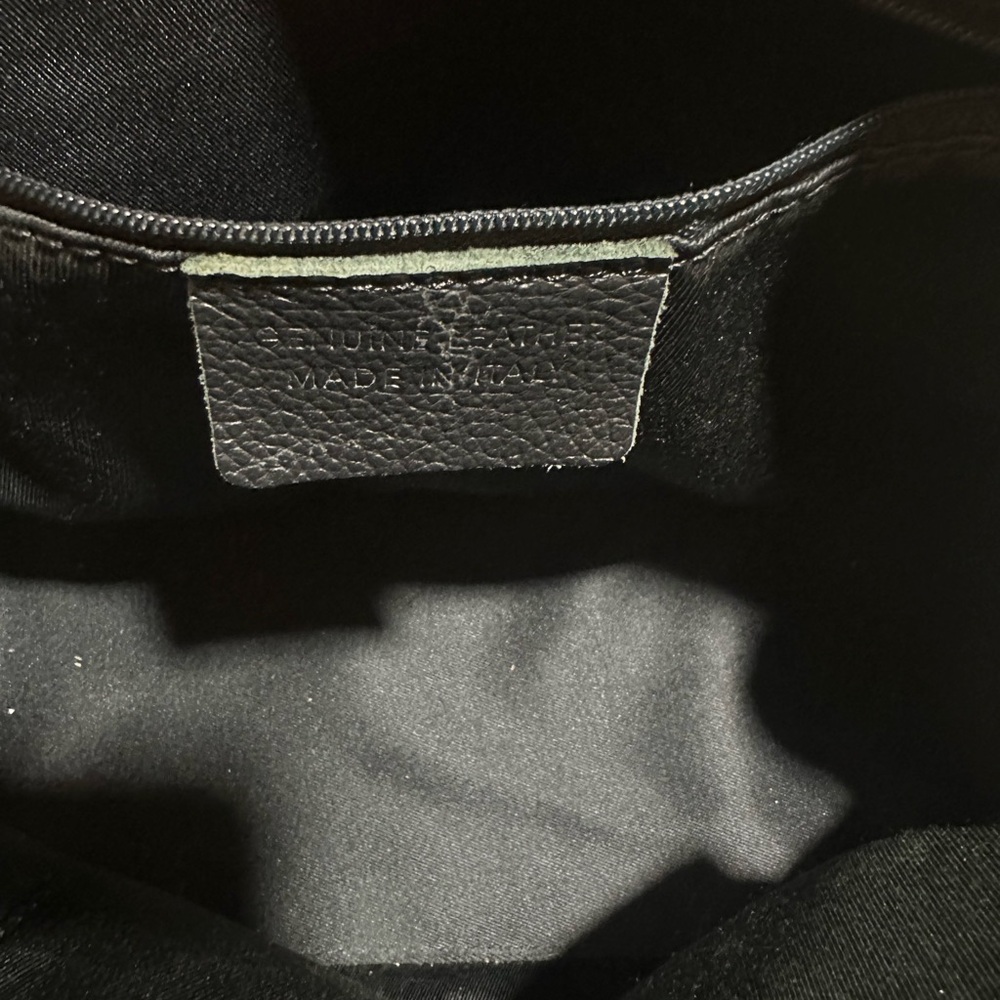 Black Leather Zip Up Purse - Picture 3 of 10